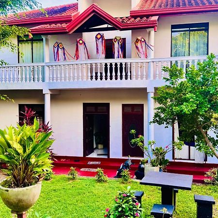 Sritaly Inn Mirissa Exterior photo