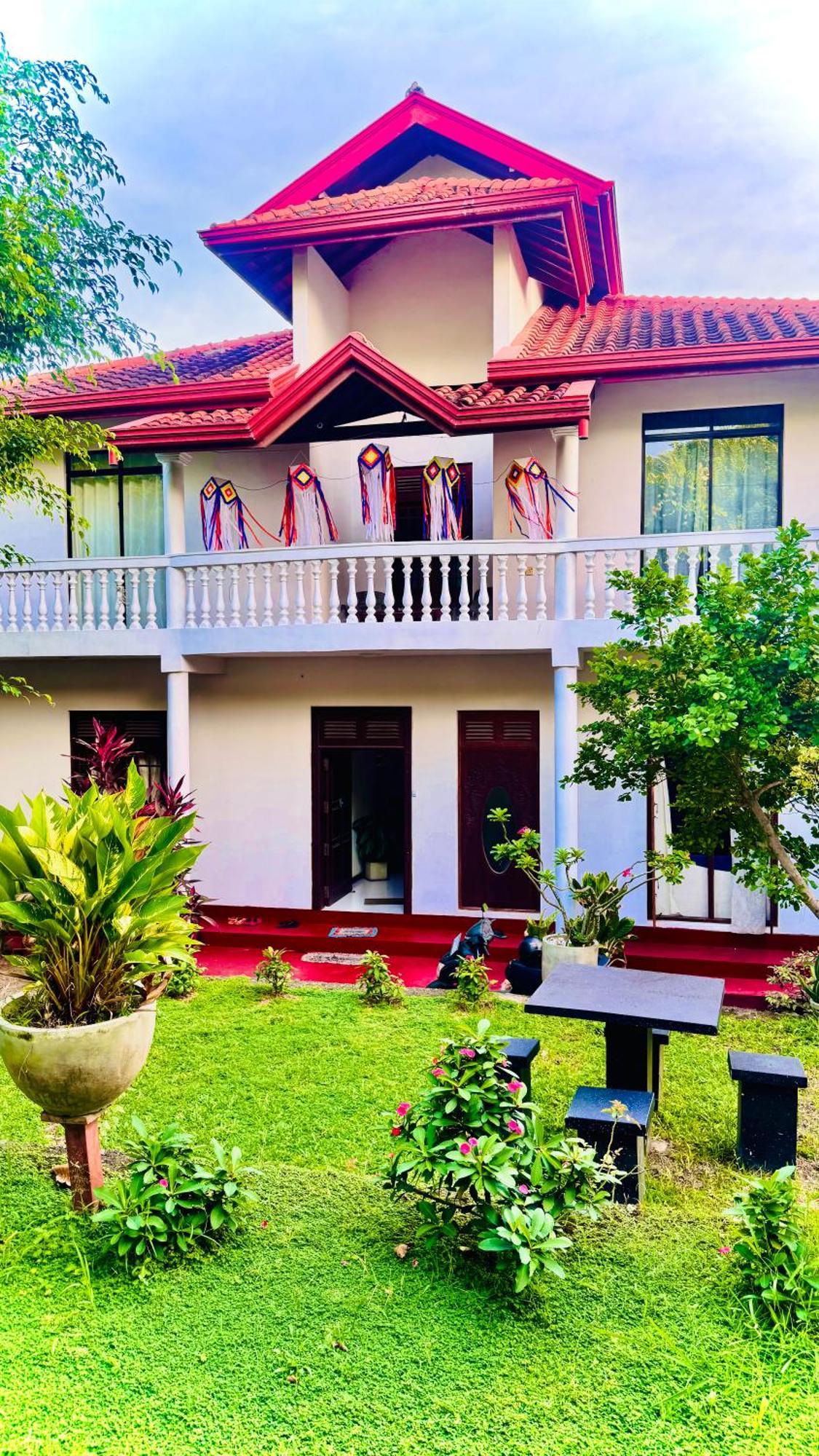 Sritaly Inn Mirissa Exterior photo